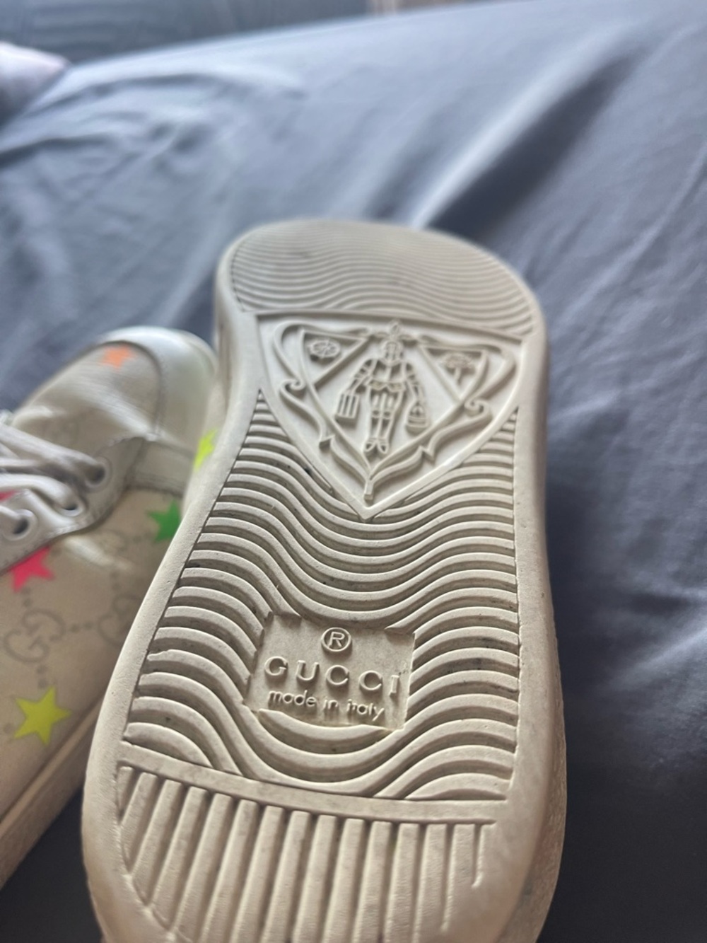 Gucci White Leather Sneaker with Neon Green and Neon Orange Stars - Picture 4 of 5